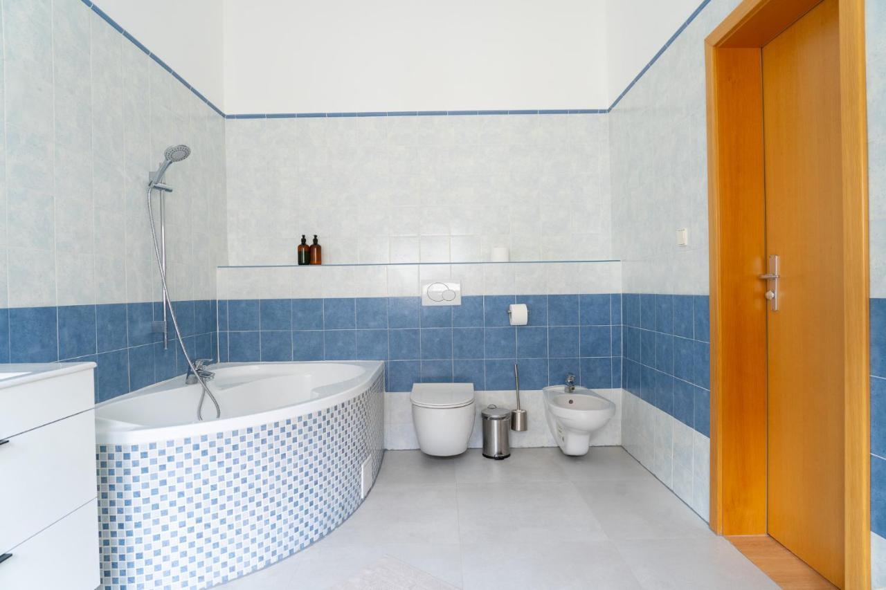The Dante Prague - Family And Friends Apartments Zewnętrze zdjęcie